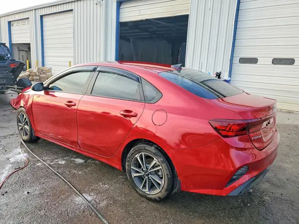3KPF24AD8RE704707 2024 KIA FORTE - Image 2