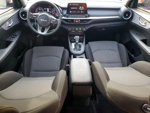 3KPF24AD8RE704707 2024 KIA FORTE - Image 8