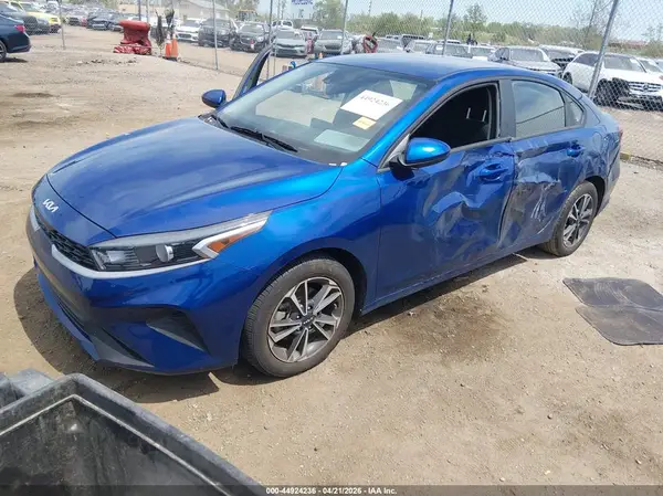 3KPF24AD8RE704772 2024 KIA FORTE - Image 2