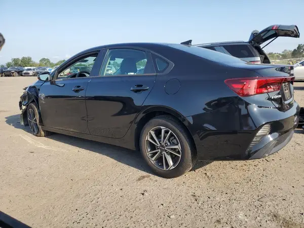 3KPF24AD8RE705419 2024 KIA FORTE - Image 2
