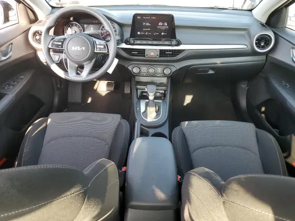 3KPF24AD8RE705419 2024 KIA FORTE - Image 8