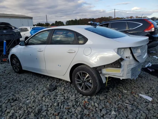 3KPF24AD8RE706795 2024 KIA FORTE - Image 2
