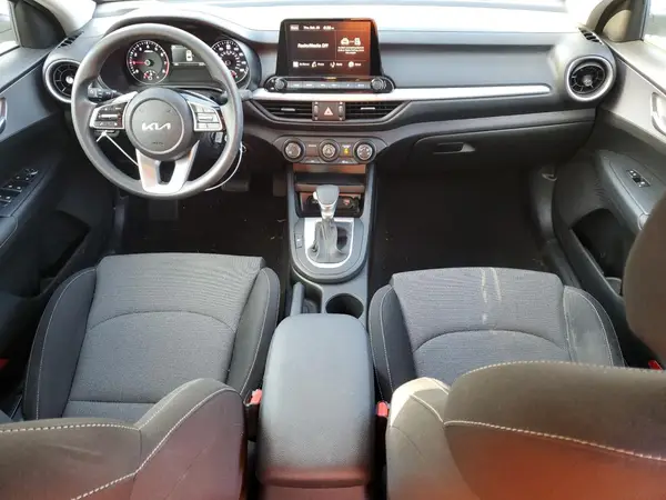 3KPF24AD8RE706795 2024 KIA FORTE - Image 8