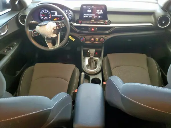 3KPF24AD8RE708241 2024 KIA FORTE - Image 8