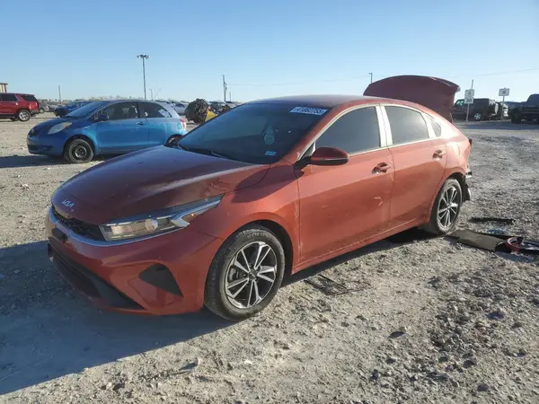 3KPF24AD8RE708272 2024 KIA FORTE - Image 1