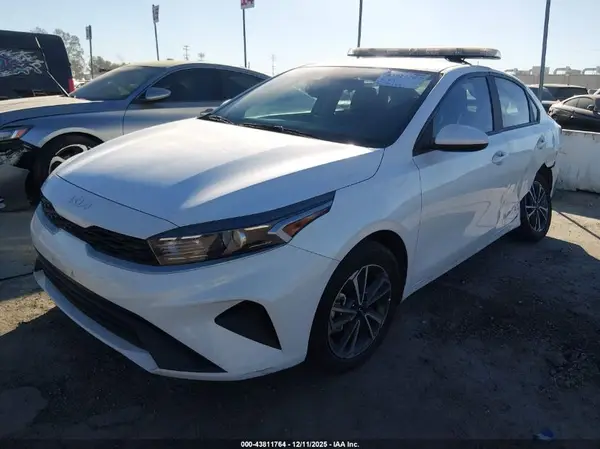 3KPF24AD8RE708577 2024 KIA FORTE - Image 2
