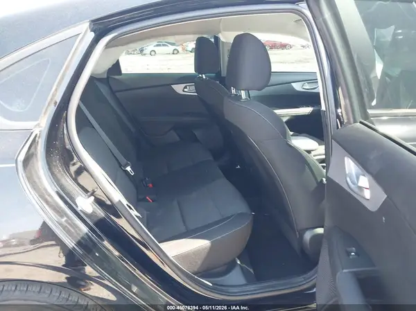 3KPF24AD8RE711219 2024 KIA FORTE - Image 8