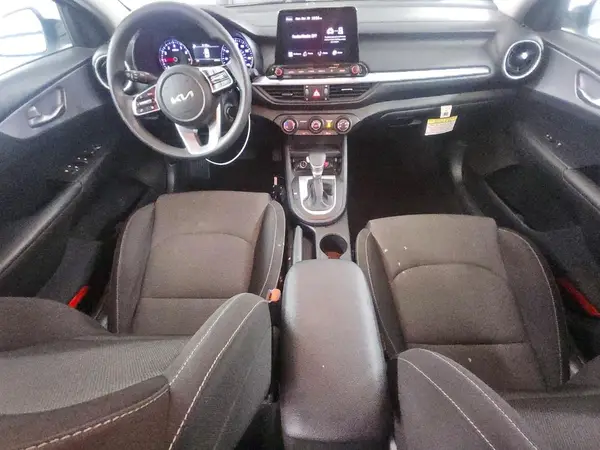 3KPF24AD8RE712015 2024 KIA FORTE - Image 8