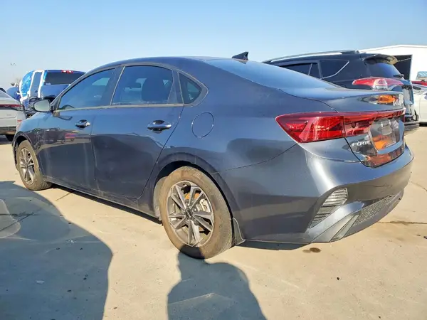 3KPF24AD8RE712368 2024 KIA FORTE - Image 2