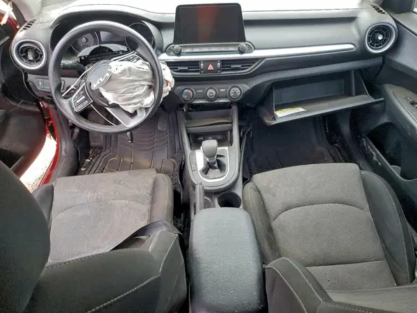 3KPF24AD8RE712466 2024 KIA FORTE - Image 8