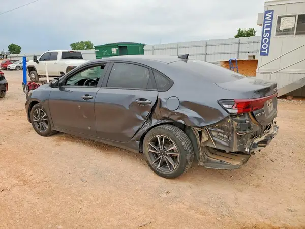 3KPF24AD8RE713049 2024 KIA FORTE - Image 2