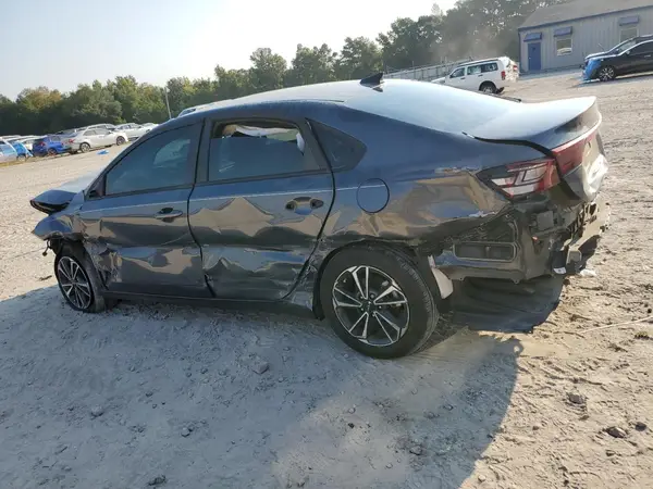 3KPF24AD8RE713780 2024 KIA FORTE - Image 2