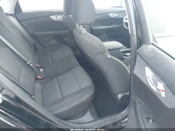 3KPF24AD8RE714332 2024 KIA FORTE - Image 8