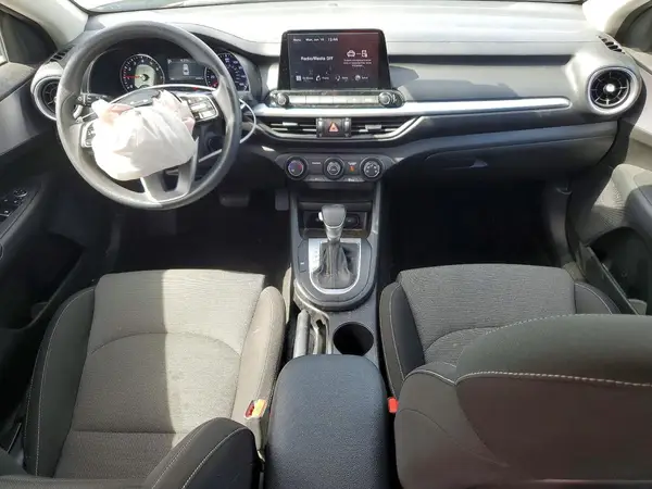 3KPF24AD8RE715500 2024 KIA FORTE - Image 8