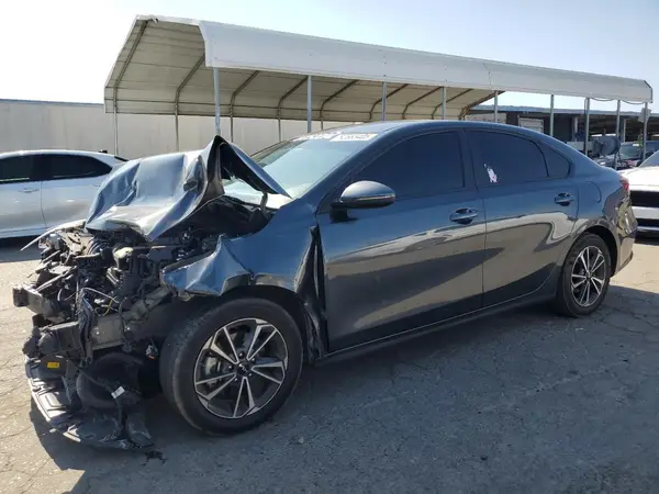 3KPF24AD8RE715898 2024 KIA FORTE - Image 1