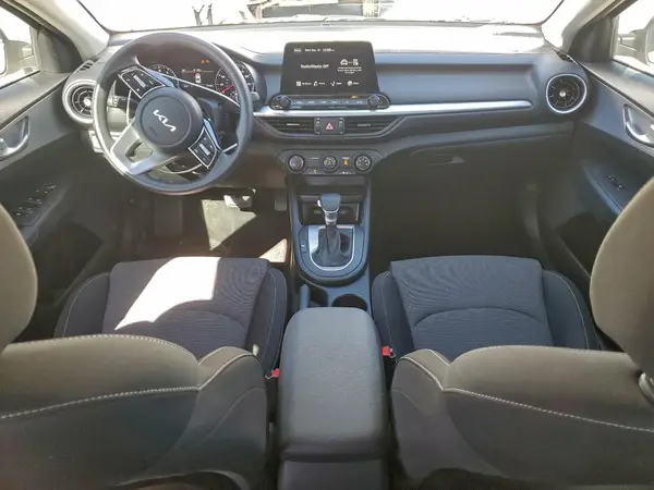 3KPF24AD8RE716078 2024 KIA FORTE - Image 8