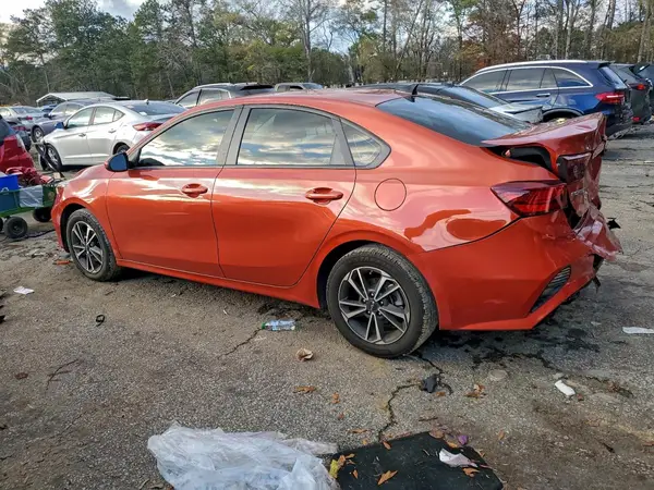 3KPF24AD8RE717117 2024 KIA FORTE - Image 2