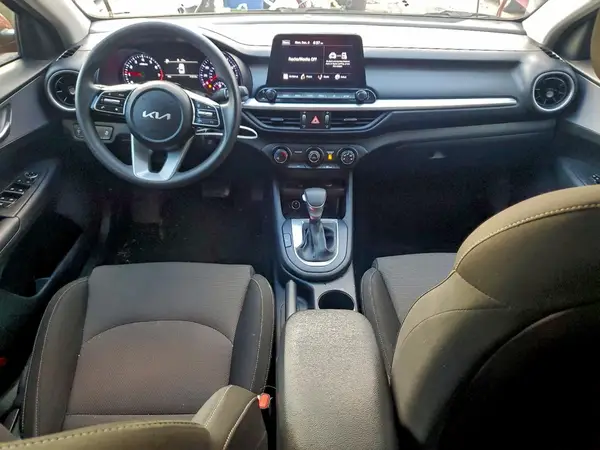 3KPF24AD8RE717117 2024 KIA FORTE - Image 8