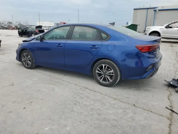 3KPF24AD8RE717859 2024 KIA FORTE - Image 2