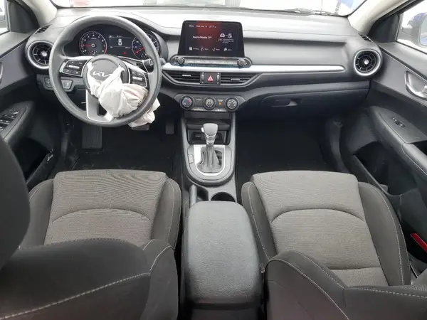 3KPF24AD8RE717859 2024 KIA FORTE - Image 8