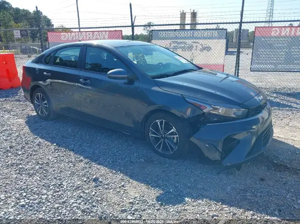 3KPF24AD8RE718722 2024 KIA FORTE - Image 1