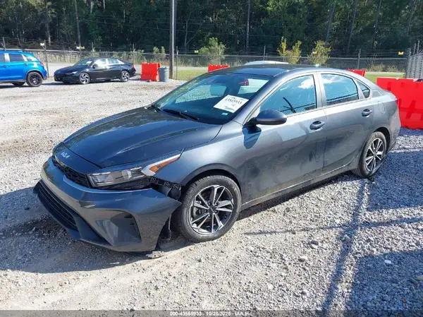 3KPF24AD8RE718722 2024 KIA FORTE - Image 2