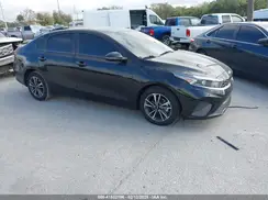 3KPF24AD8RE718915 2024 KIA FORTE