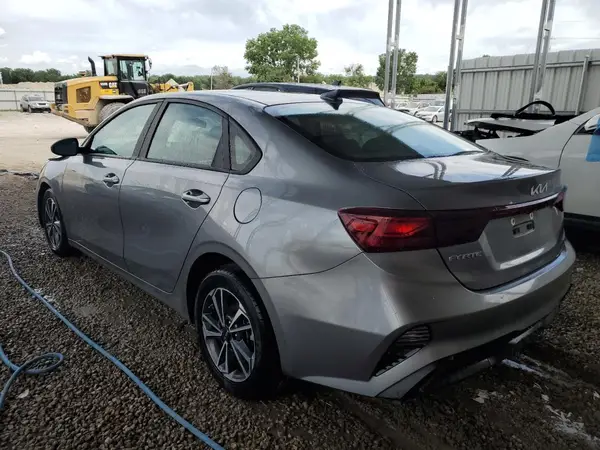3KPF24AD8RE720082 2024 KIA FORTE - Image 2
