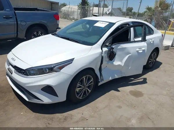 3KPF24AD8RE720423 2024 KIA FORTE - Image 2