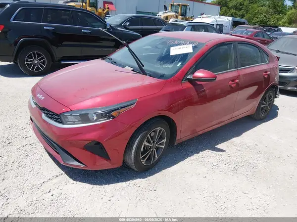 3KPF24AD8RE722737 2024 KIA FORTE - Image 2