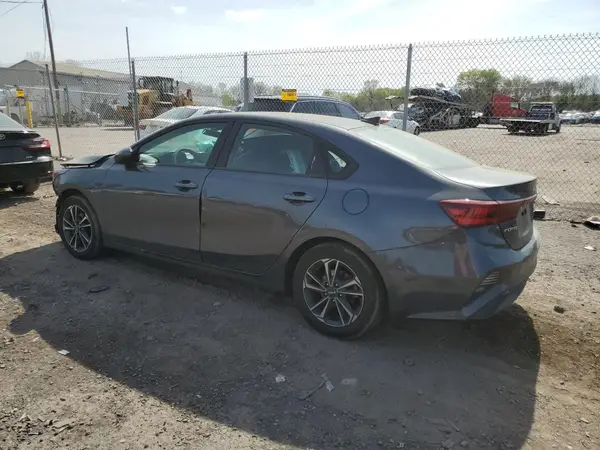 3KPF24AD8RE723130 2024 KIA FORTE - Image 2