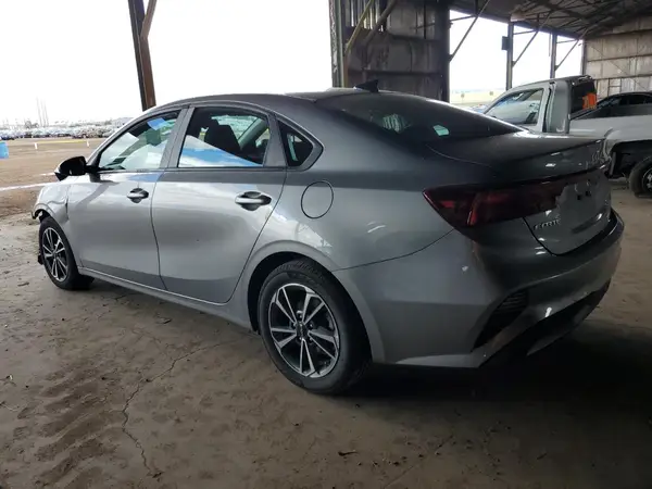 3KPF24AD8RE723175 2024 KIA FORTE - Image 2
