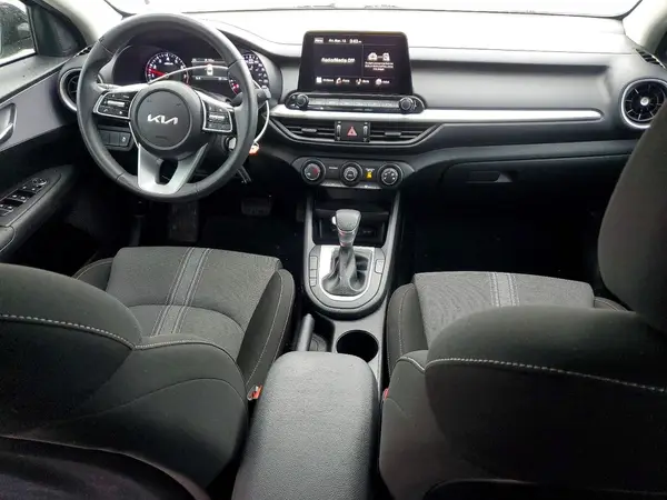 3KPF24AD8RE723659 2024 KIA FORTE - Image 8