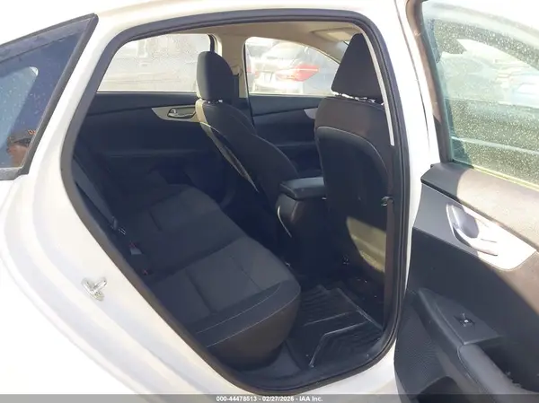 3KPF24AD8RE724360 2024 KIA FORTE - Image 8