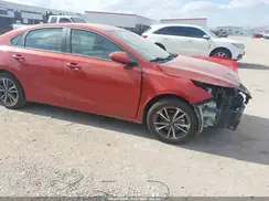 3KPF24AD8RE725671 2024 KIA FORTE