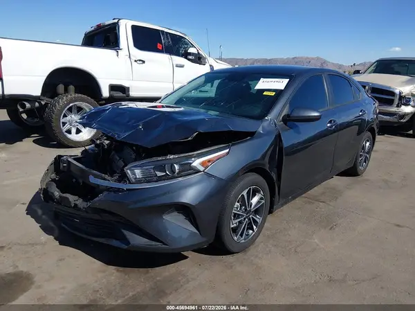 3KPF24AD8RE726254 2024 KIA FORTE - Image 2
