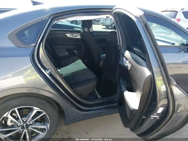 3KPF24AD8RE726254 2024 KIA FORTE - Image 8