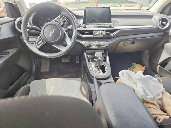 3KPF24AD8RE726299 2024 KIA FORTE - Image 8