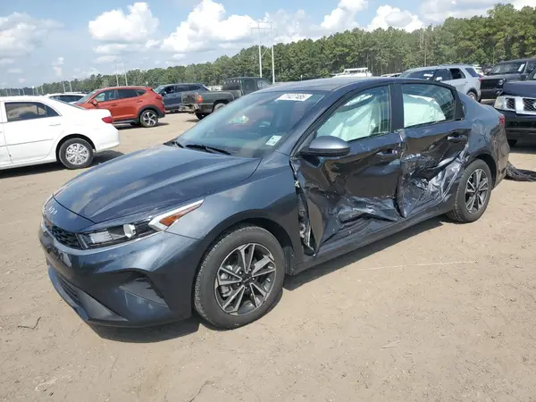 3KPF24AD8RE726870 2024 KIA FORTE - Image 1