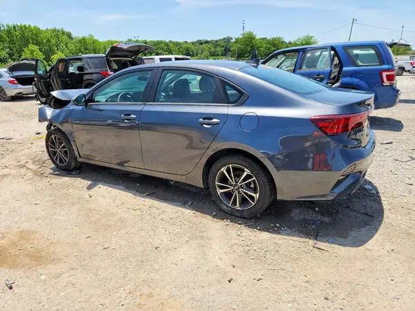 3KPF24AD8RE727906 2024 KIA FORTE - Image 2