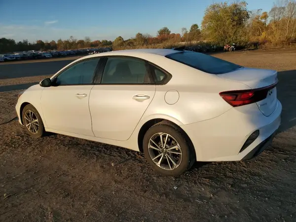 3KPF24AD8RE730210 2024 KIA FORTE - Image 2