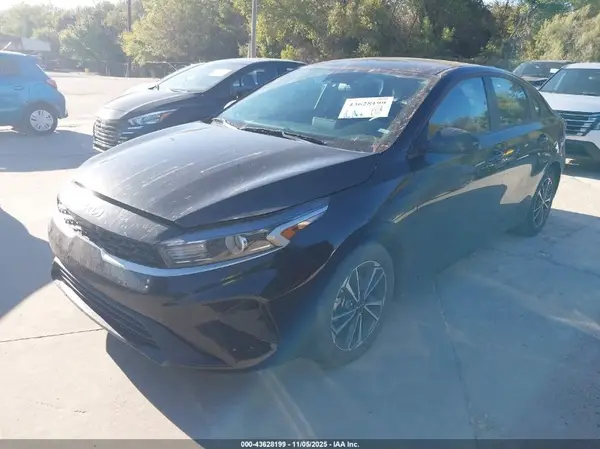 3KPF24AD8RE732040 2024 KIA FORTE - Image 2