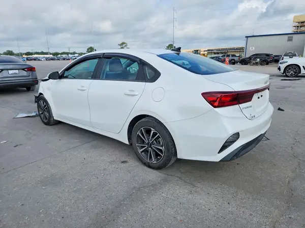 3KPF24AD8RE732314 2024 KIA FORTE - Image 2