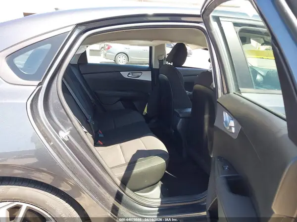 3KPF24AD8RE732510 2024 KIA FORTE - Image 8
