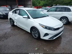 3KPF24AD8RE732877 2024 KIA FORTE