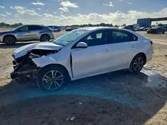 3KPF24AD8RE733138 2024 KIA FORTE