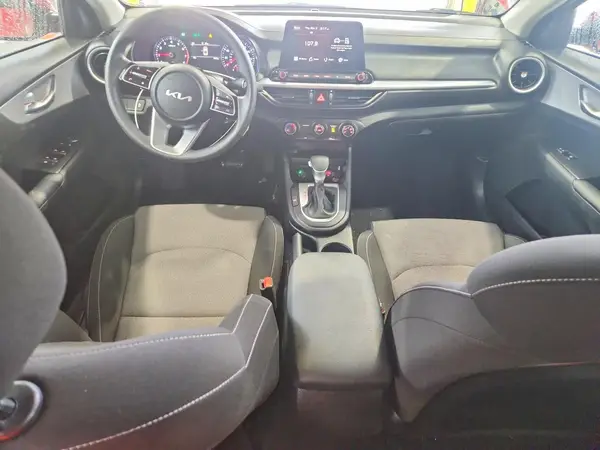 3KPF24AD8RE733558 2024 KIA FORTE - Image 8