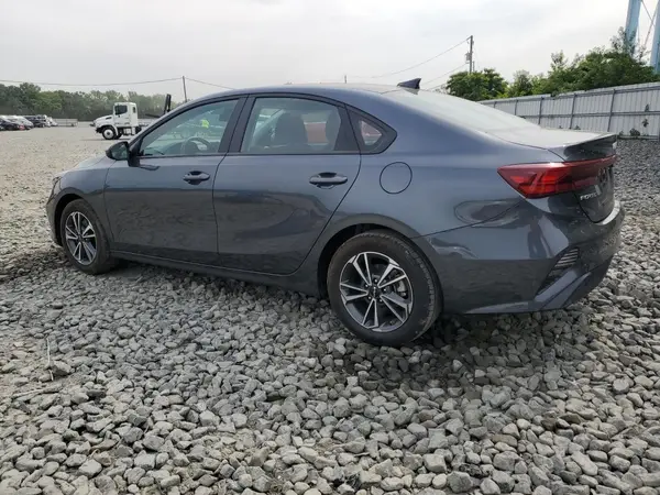 3KPF24AD8RE735455 2024 KIA FORTE - Image 2