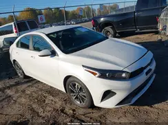 3KPF24AD8RE735519 2024 KIA FORTE