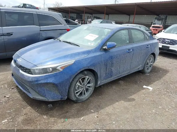 3KPF24AD8RE735701 2024 KIA FORTE - Image 2